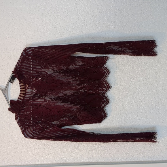 Maroon Lace top - Picture 1 of 4
